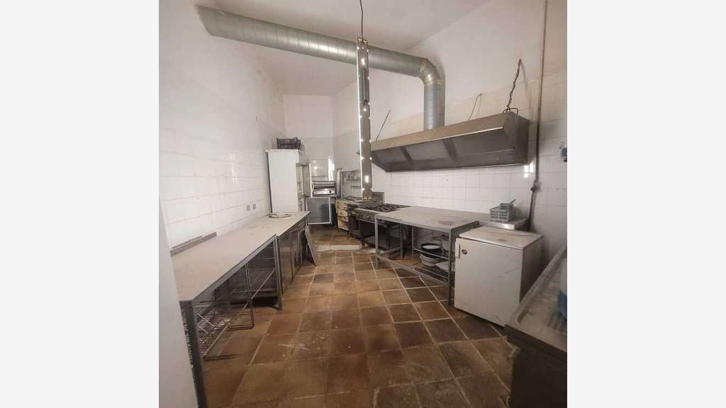 Vente murs commerciaux 87m² à Marseille Vieux-Port