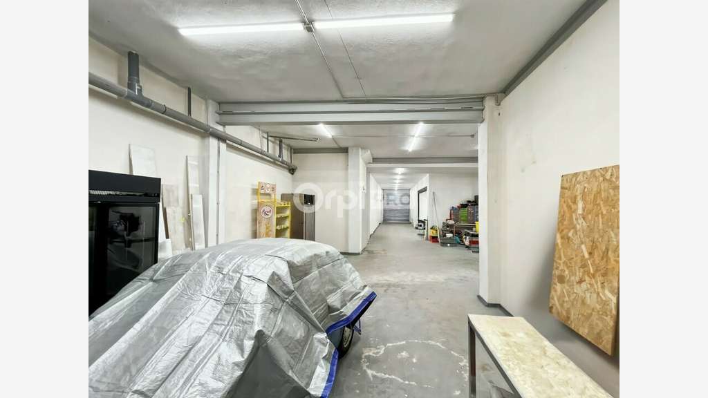 AV local d'activité 350m² Marseille 3 bdv National