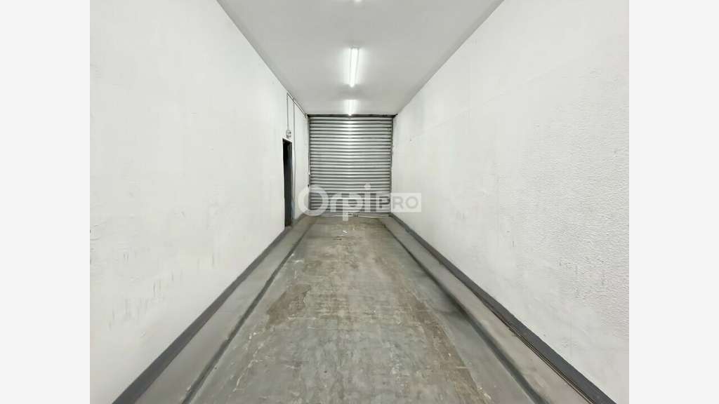 AV local d'activité 350m² Marseille 3 bdv National