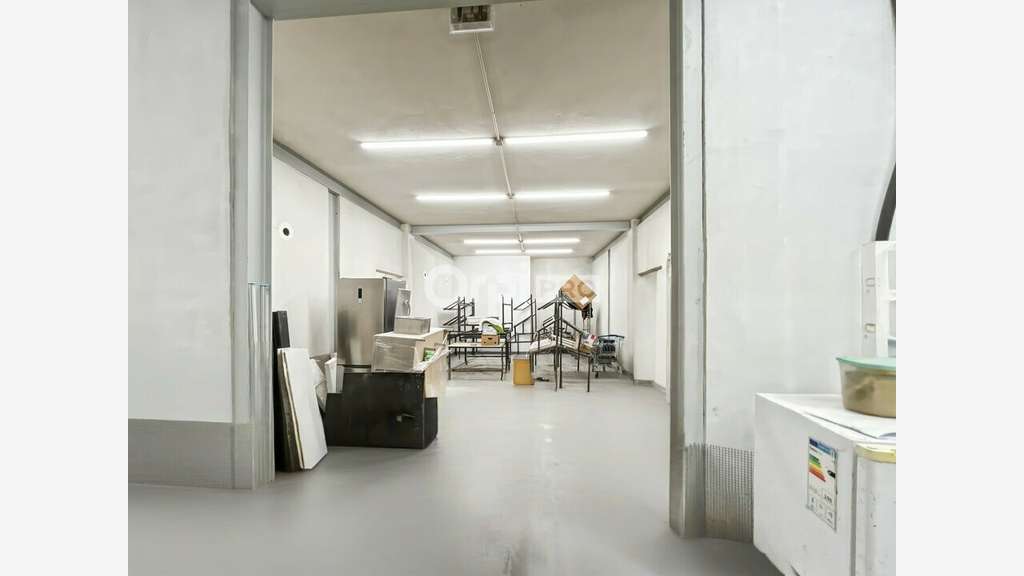 AV local d'activité 350m² Marseille 3 bdv National