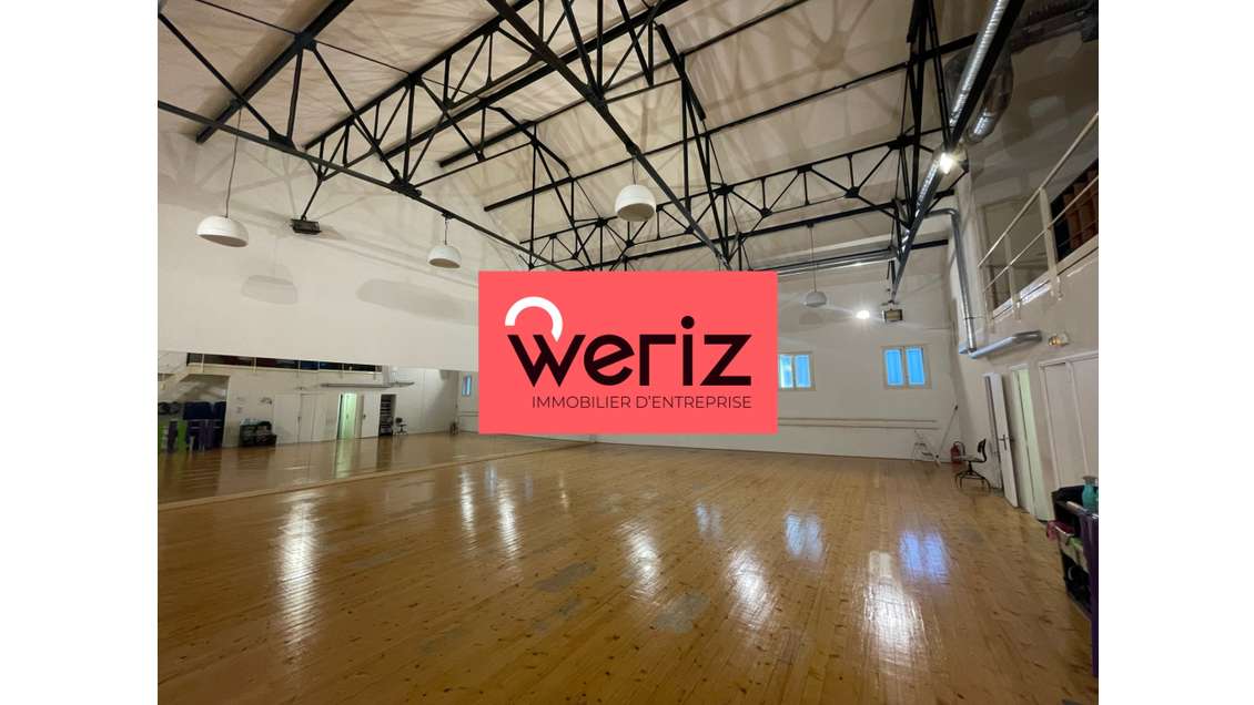 AV local d'activité 239m² à Marseille 5eme