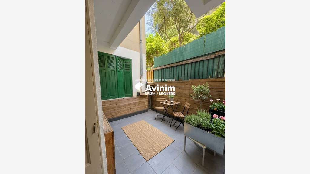 Vente local mixte 92m² + terrasse à Marseille 8e