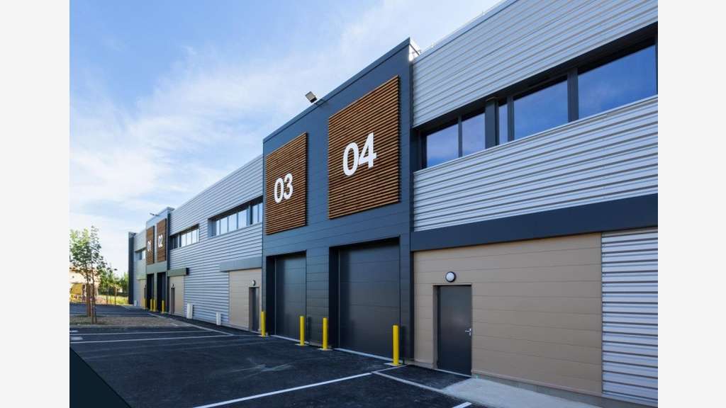 A vendre local d'activités 1225m² VEFA à Martigues