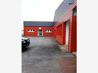 49 Mauges/Loire locaux d'activité 2090 m² à vendre