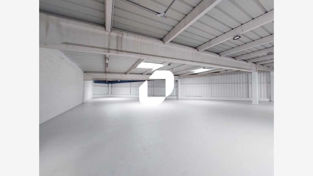 Vente Local d'activité 697m² Maurepas