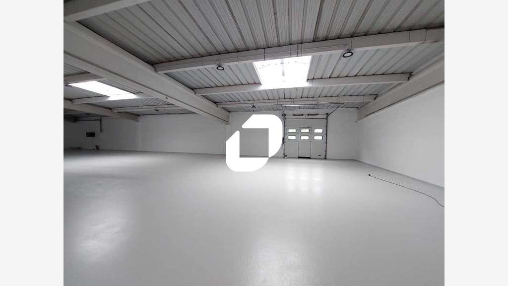 Vente Local d'activité 697m² Maurepas