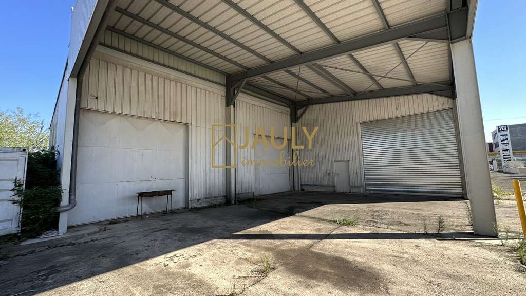 Local industriel loué 815m² env. 2 000m² ZI Meaux
