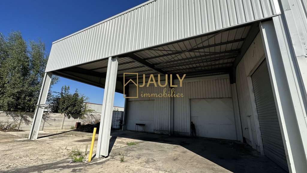 Local industriel loué 815m² env. 2 000m² ZI Meaux