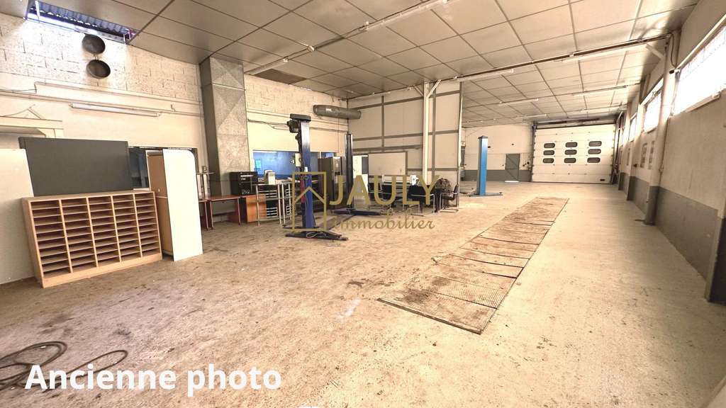 Local industriel loué 815m² env. 2 000m² ZI Meaux