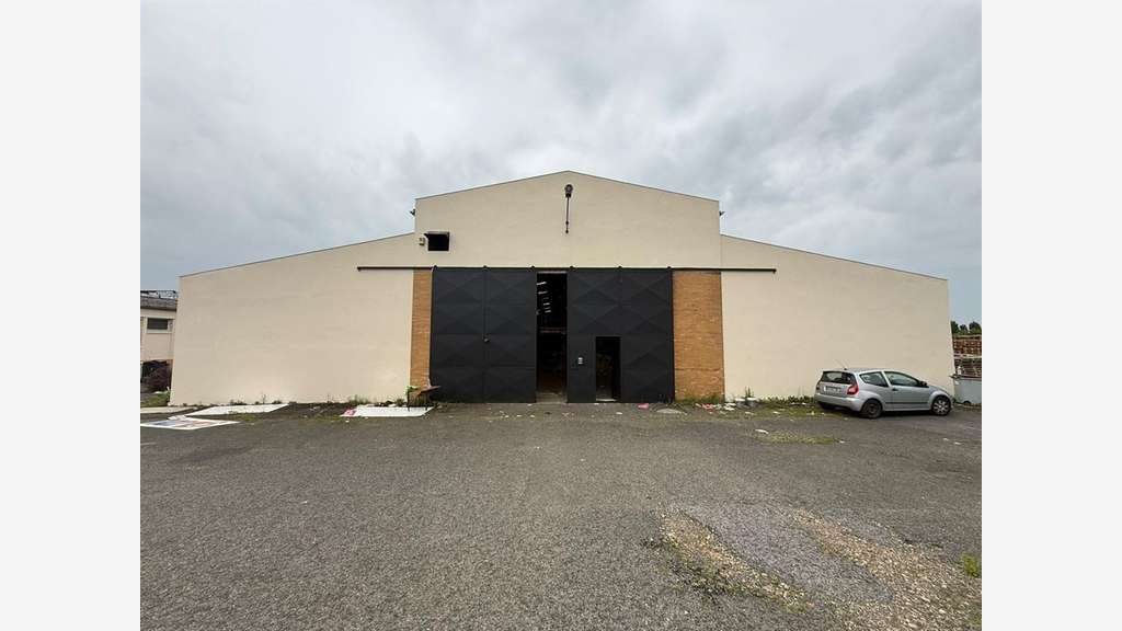 Local d'activités bureaux 3491m² à vendre à Meaux