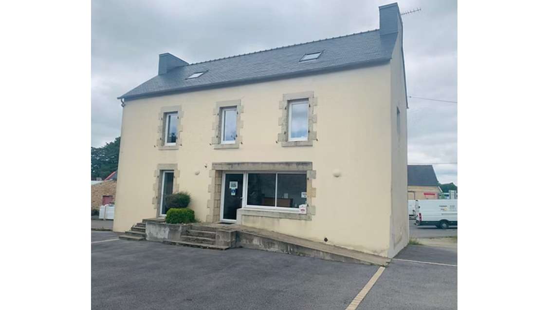 AV immeuble mixte 578m² Quimperlé Mellac proxe A6