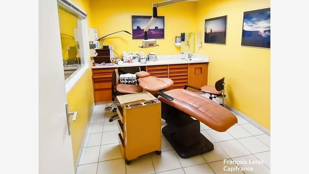 A vendre murs locaux professionnels 83m² à Menton