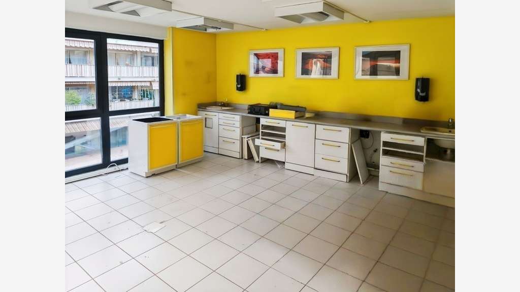 A vendre murs locaux professionnels 83m² à Menton