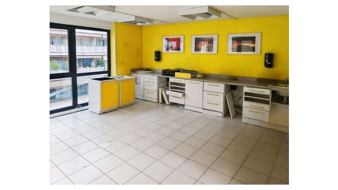 A vendre murs locaux professionnels 83m² à Menton