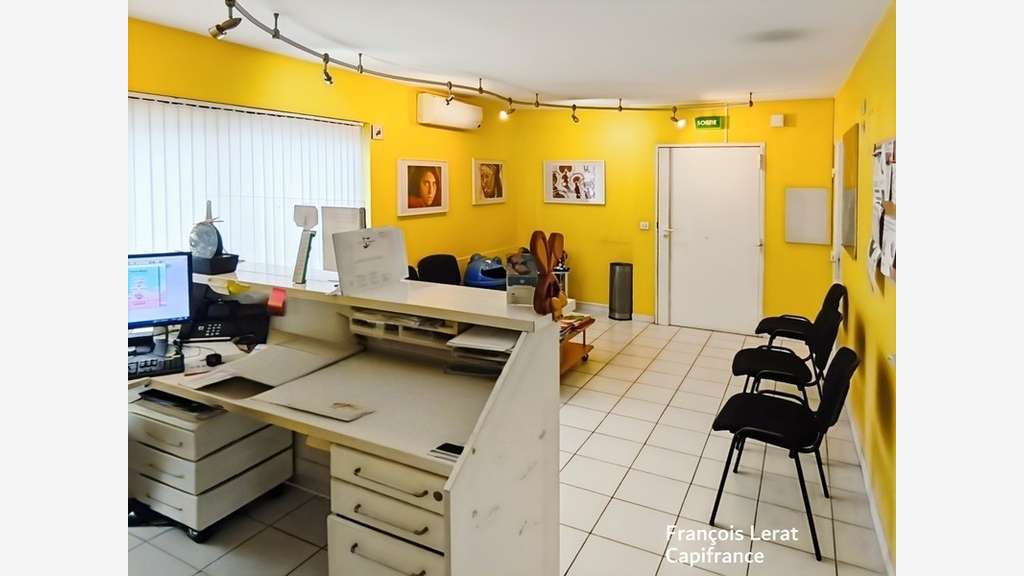 A vendre murs locaux professionnels 83m² à Menton