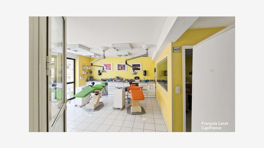 A vendre murs locaux professionnels 83m² à Menton