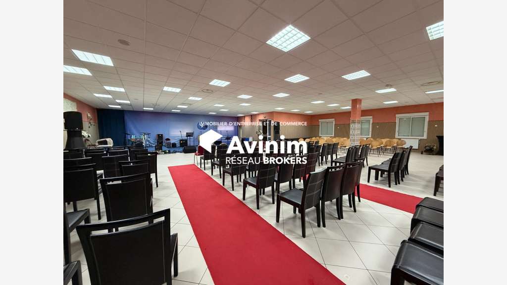 Vente bâtiment independant 400m² Zone UI de Méru