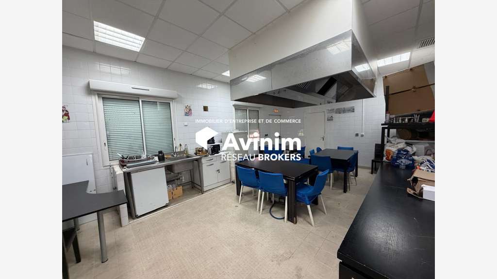 Vente bâtiment independant 400m² Zone UI de Méru