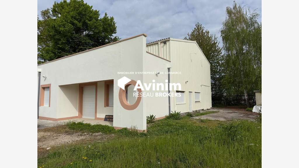 Vente bâtiment independant 400m² Zone UI de Méru