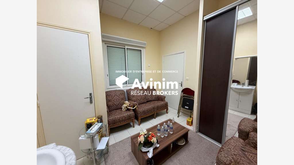 Vente bâtiment independant 400m² Zone UI de Méru