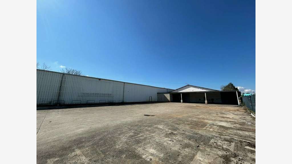Vente bâtiment industriel 2 000m² à Migennes (89)