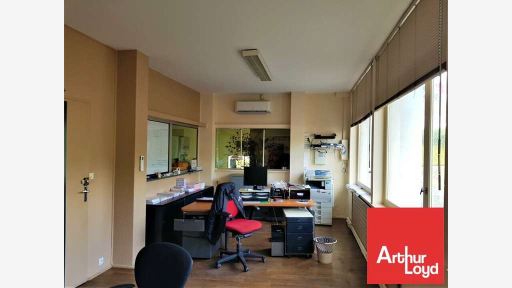 AV entrepôt 3350m² accès routier Migné-Auxances 