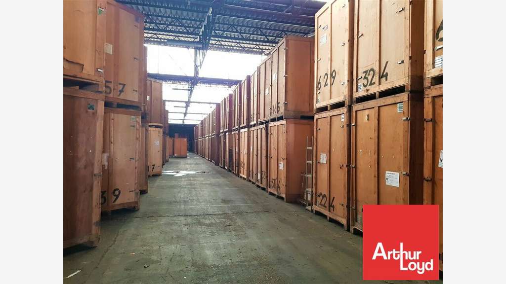 AV entrepôt 3350m² accès routier Migné-Auxances 