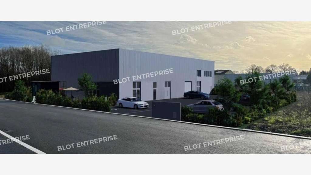 A vendre local d'activités 130m² à Miniac-Morvan