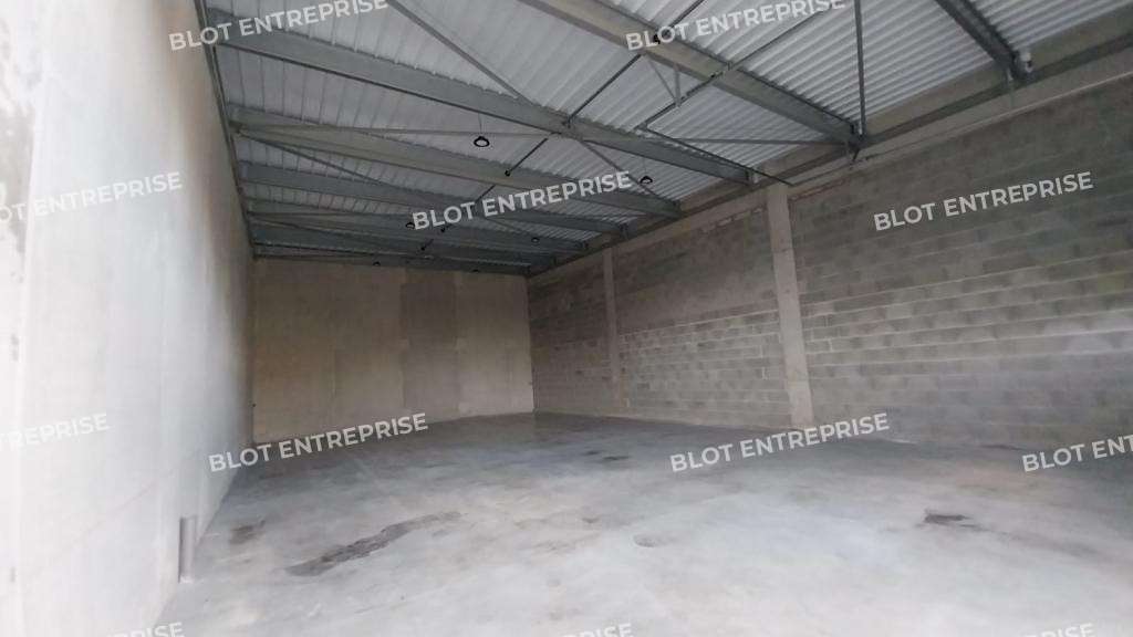 Vente cellule d'activités de 171m² à Miniac Morvan