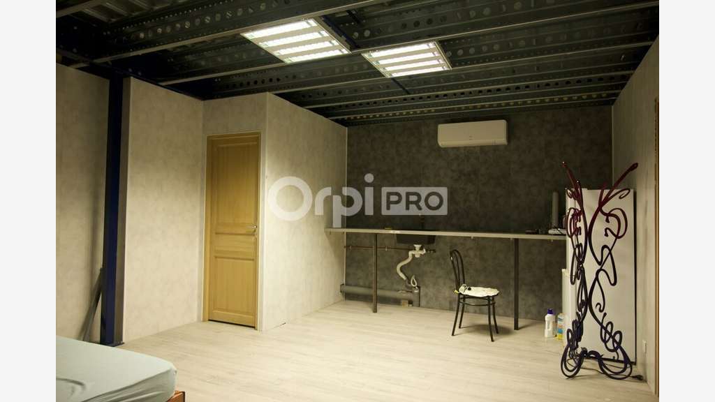 Local d'activité 258m² à vendre à Mions