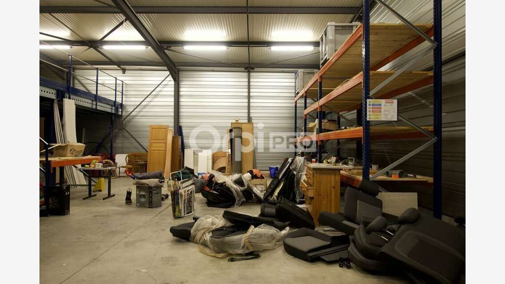 Local d'activité 258m² à vendre à Mions