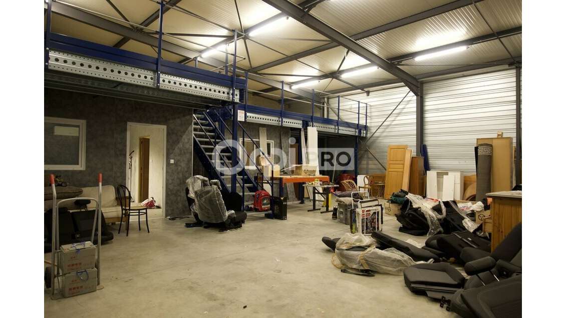 Local d'activité 258m² à vendre à Mions  