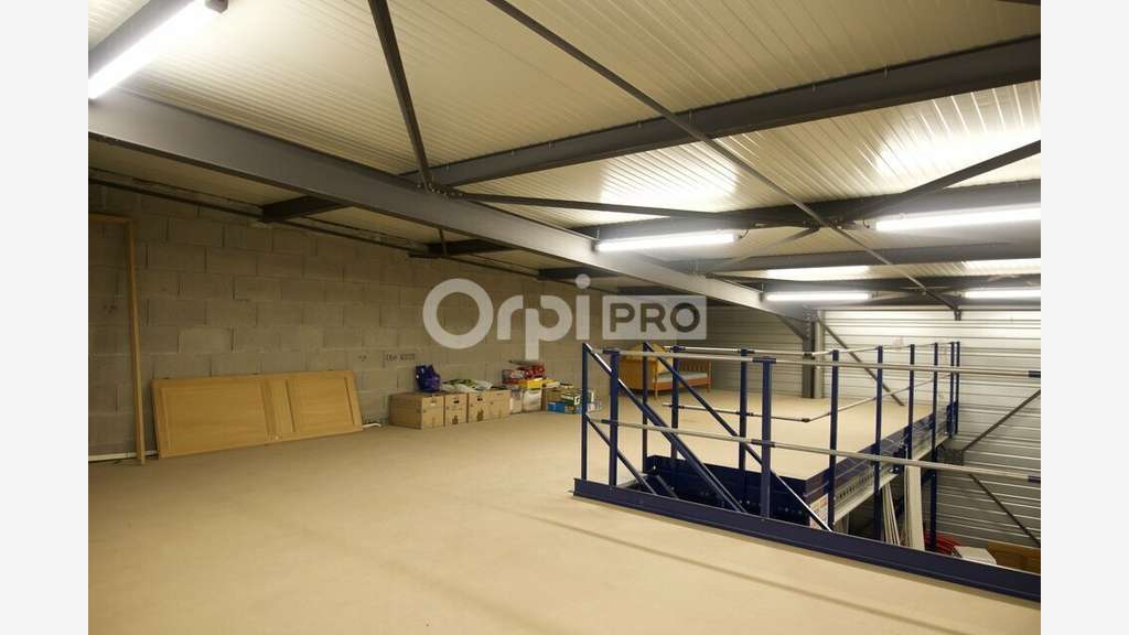 Local d'activité 258m² à vendre à Mions