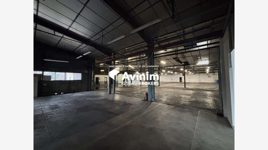 Vente local industriel 2595m² à Miserey-Salines