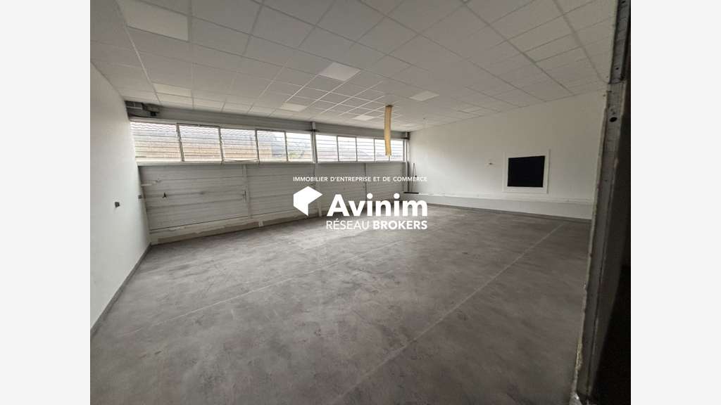 Vente local industriel 2595m² à Miserey-Salines
