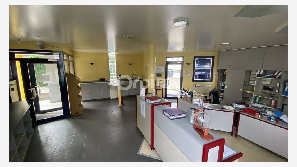 AV local d'activité 2200m² Mittelwihr cep d'Alsace
