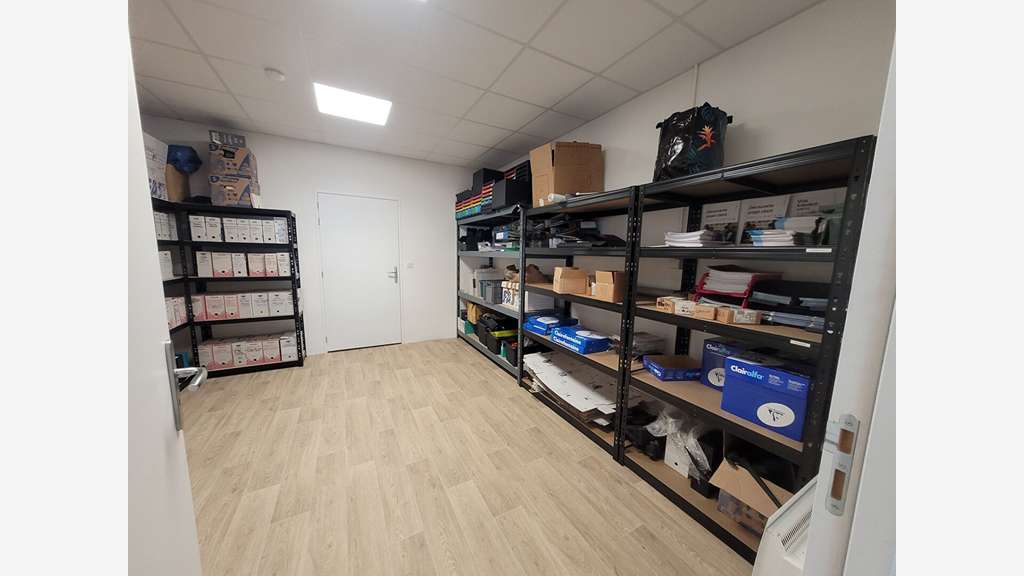 A VENDRE - 448m² - Local d'activité Montaigu V