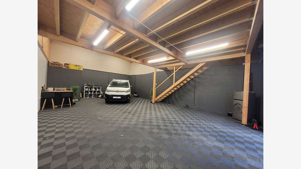 A VENDRE - Bâtiment d'activité 526 m2 M