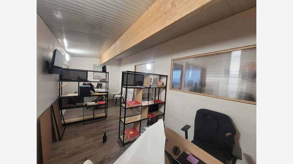 A VENDRE - Bâtiment d'activité 526 m2 M