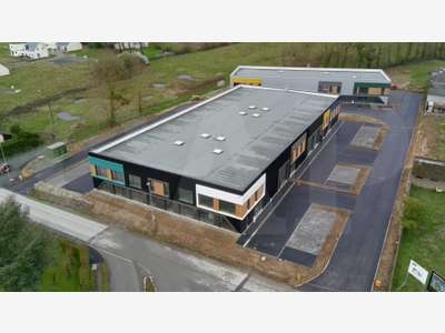 A vendre à louer local 500m² Montauban-de-Bretagne