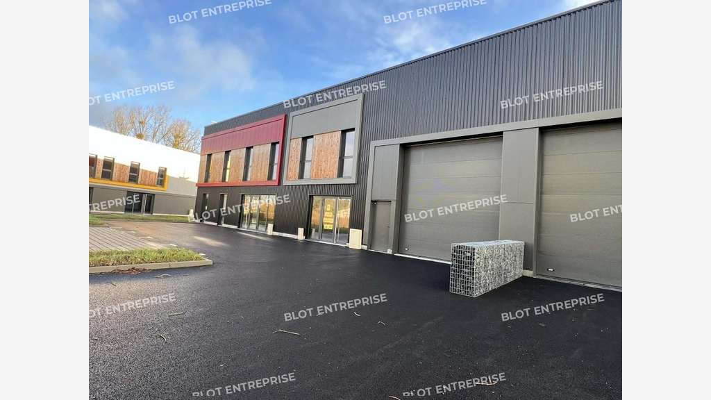 AV cellule d'activités 500m² Montauban-de-Bretagne