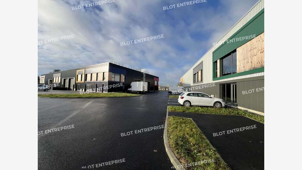 AV cellule d'activités 500m² Montauban-de-Bretagne