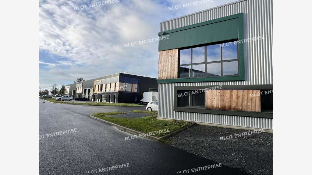 AV cellule d'activités 500m² Montauban-de-Bretagne