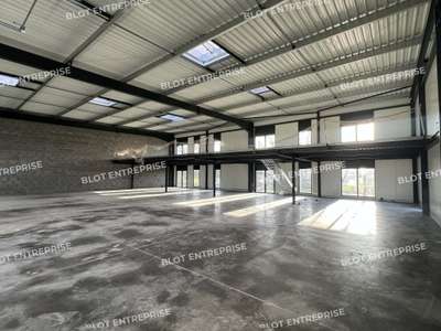 Vente Locaux d'activités - Entrepôts à Montauban-de-Bretagne
