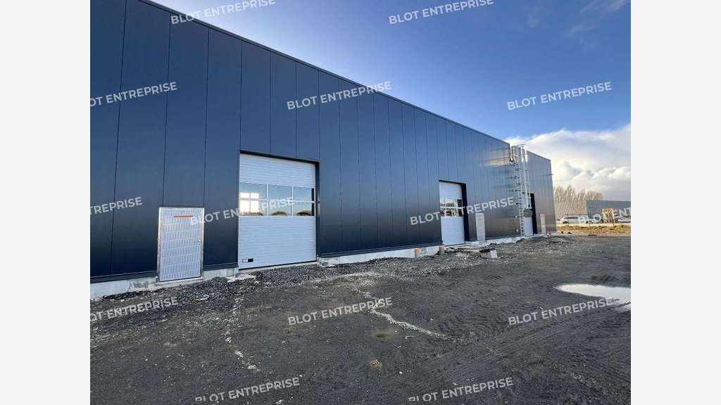 AV cellule d'activités 610m² Montauban-de-Bretagne