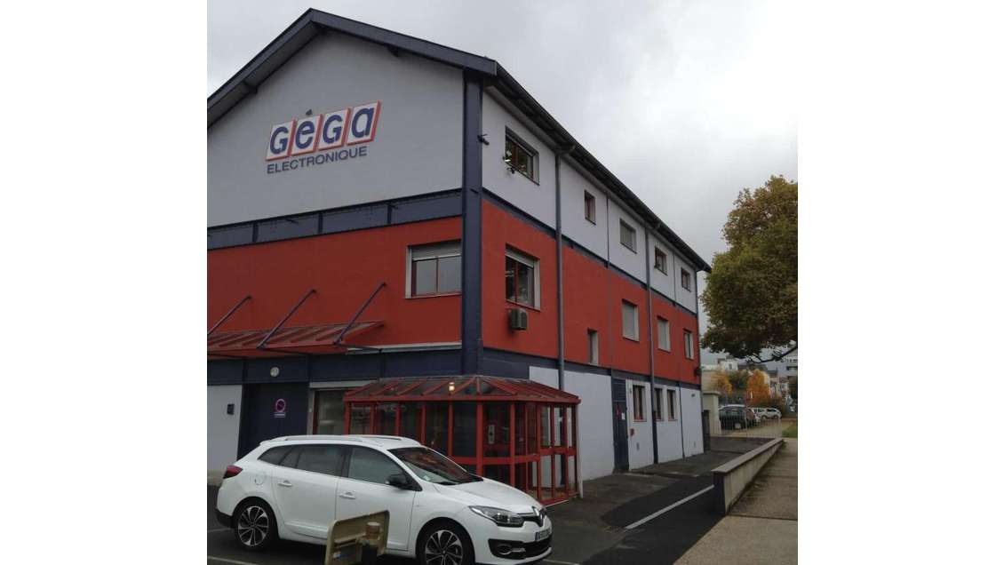 AV bâtiment industriel 650m² à Montceau les Mines