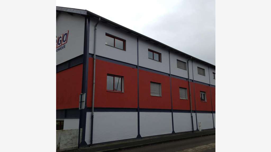 AV bâtiment industriel 650m² à Montceau les Mines