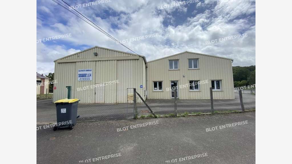 A vendre local d'activités à Montfort-sur-Meu