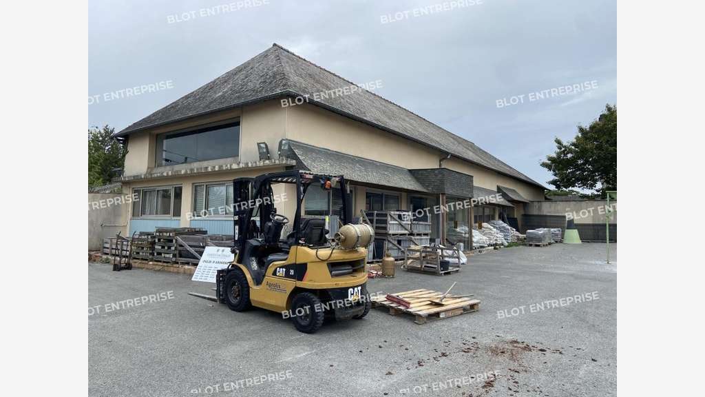 Loue local activités independant 470m² Montgermont