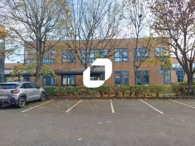 Vente Locaux d'activités - Entrepôts à Montigny-le-Bretonneux